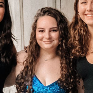 Meet your Posher, Alivia